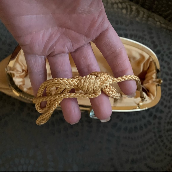 Apt 9 Womens Gold Satin Pleated Clutch, Snap Top Closure With Crystal , Like New - Picture 15 of 15